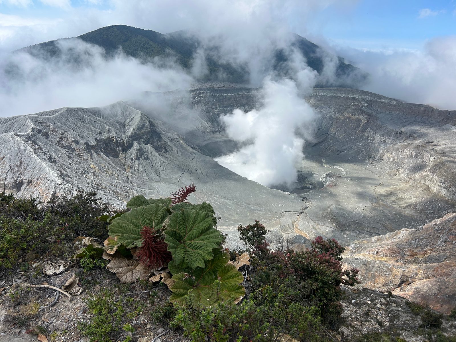 Volcan Poas in Costa Rica